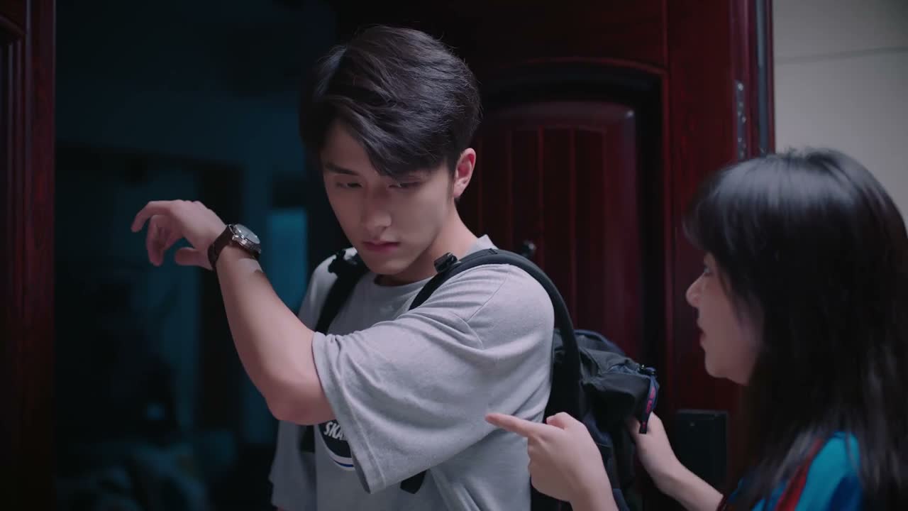 你不会摔垃圾桶了吧
