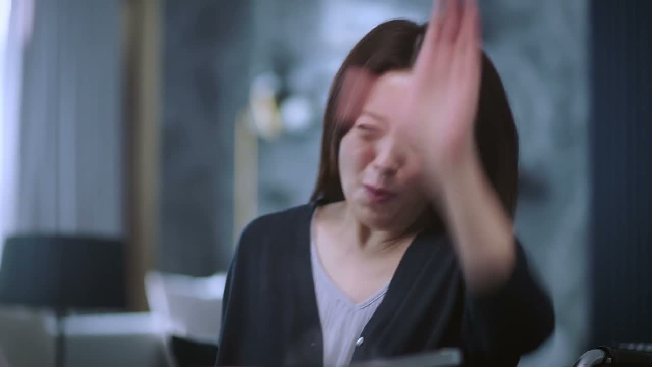 我都说我不吃了