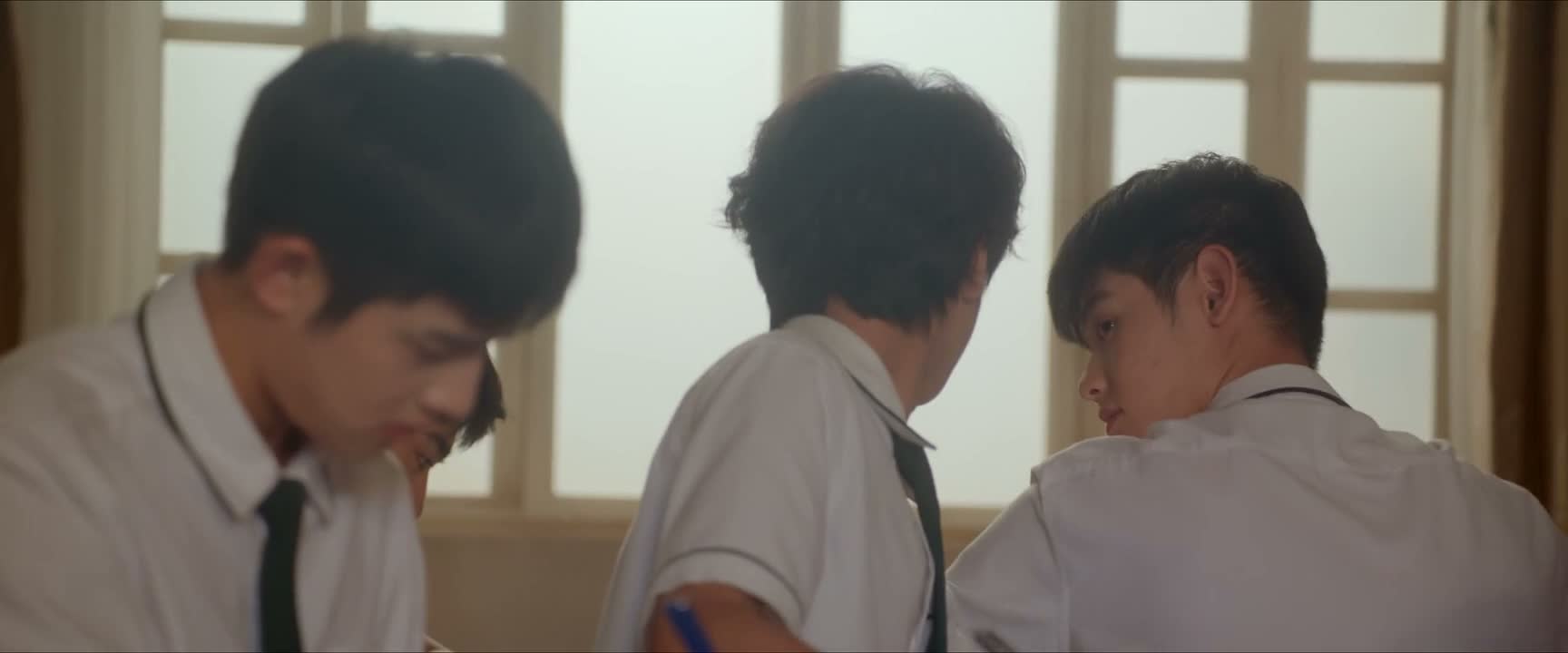 俞明 不准偷看 写自己的