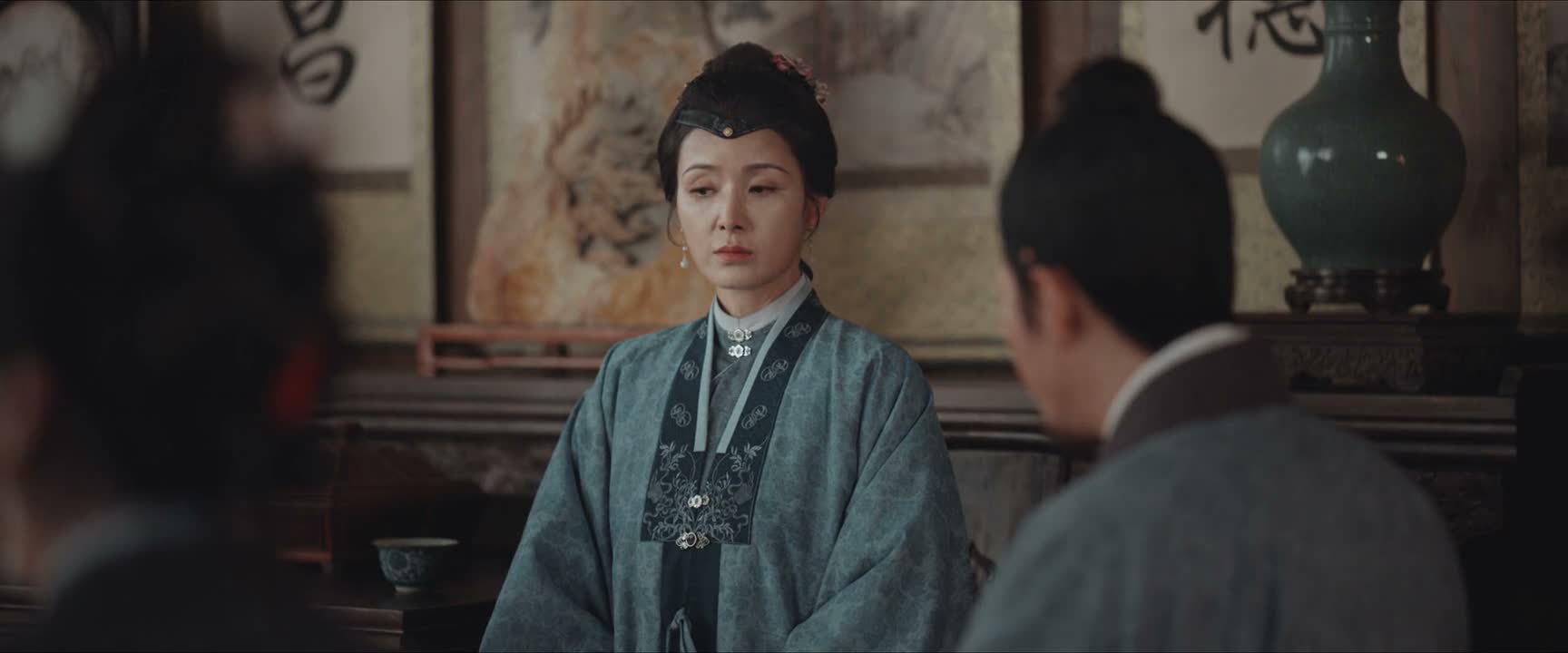 你们俩倒是挺会一唱一和啊