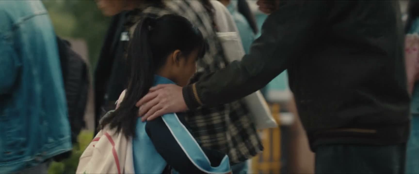 佳佳 你看 那是谁