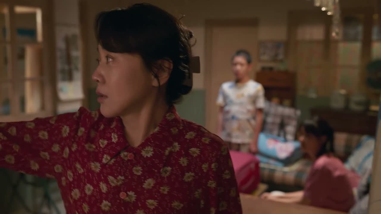 钱不够花跟妈说啊
