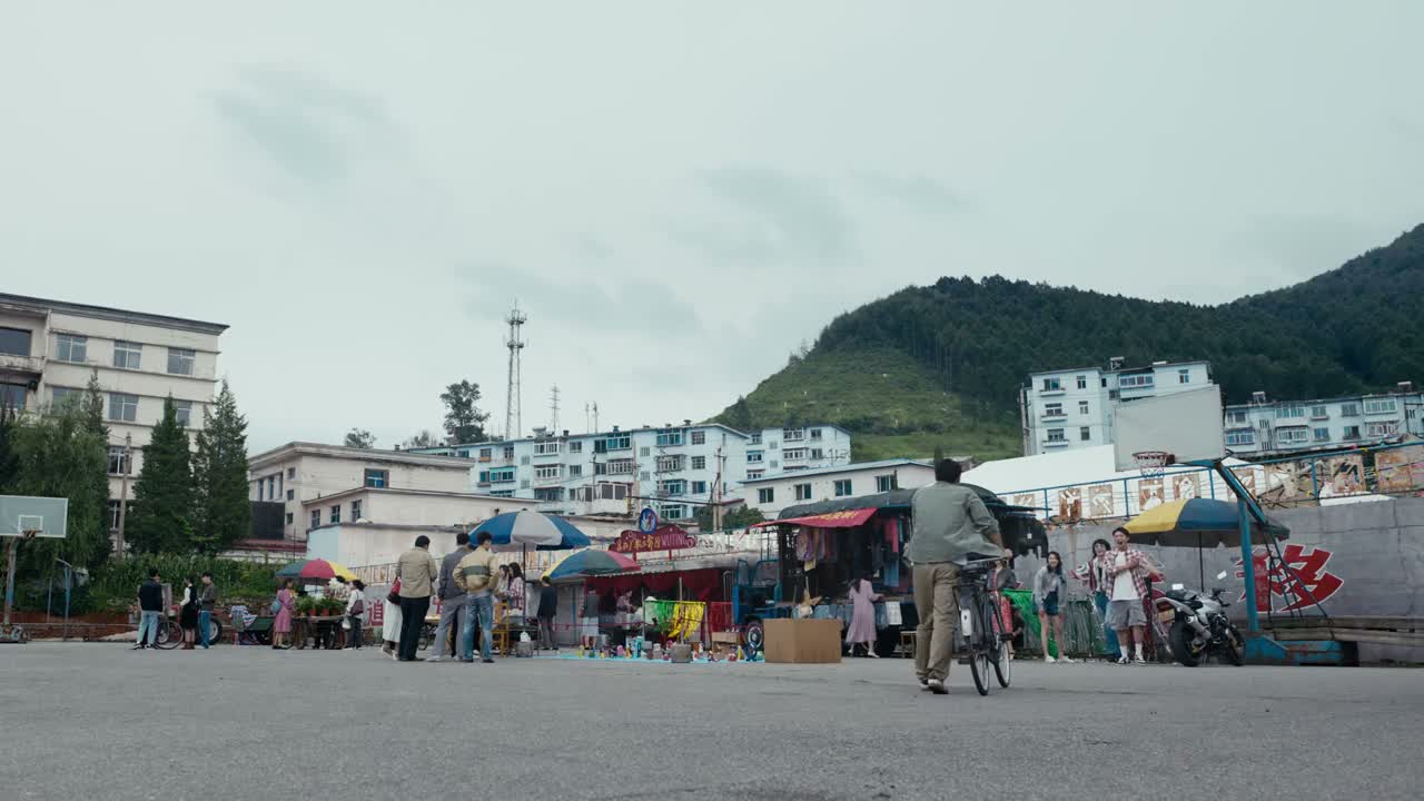 大老远就听你在那儿喊