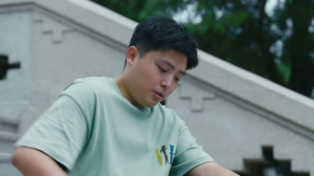 可不呢 再也没有寒暑假了