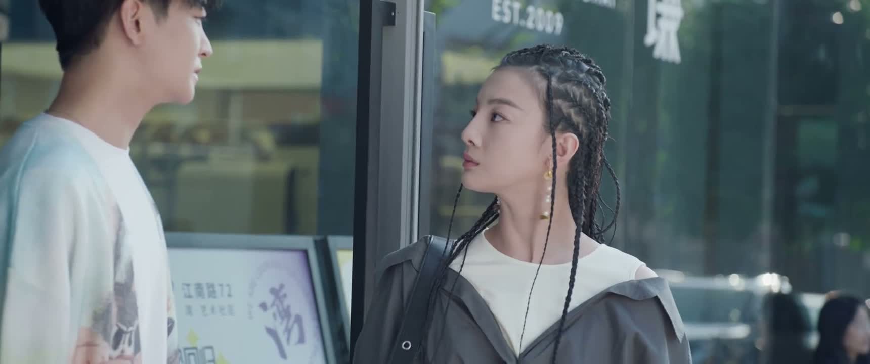 明明是你自己不接我电话的