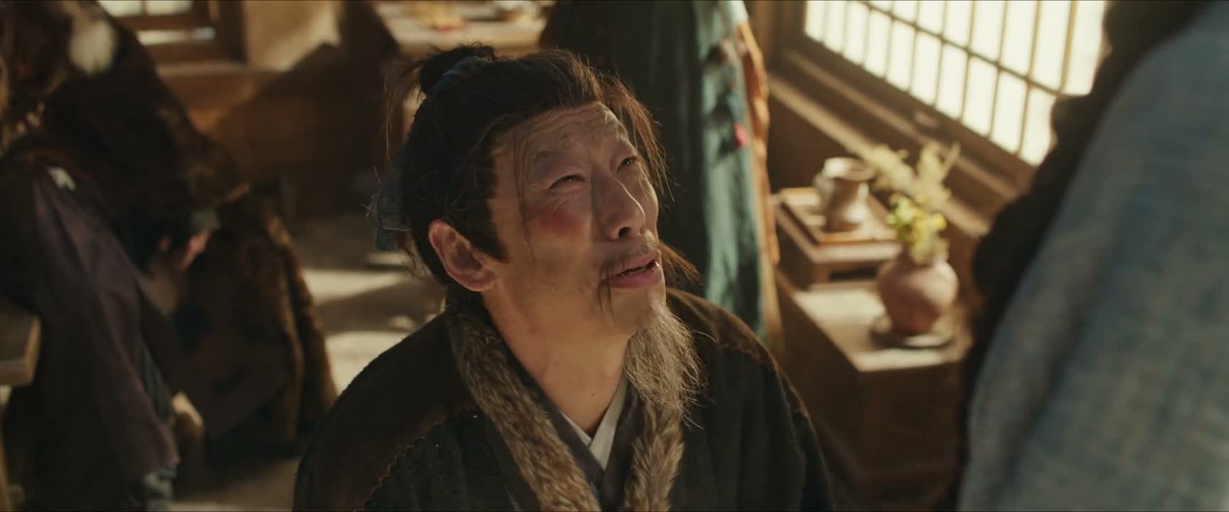 我跟你大伯母住哪儿啊