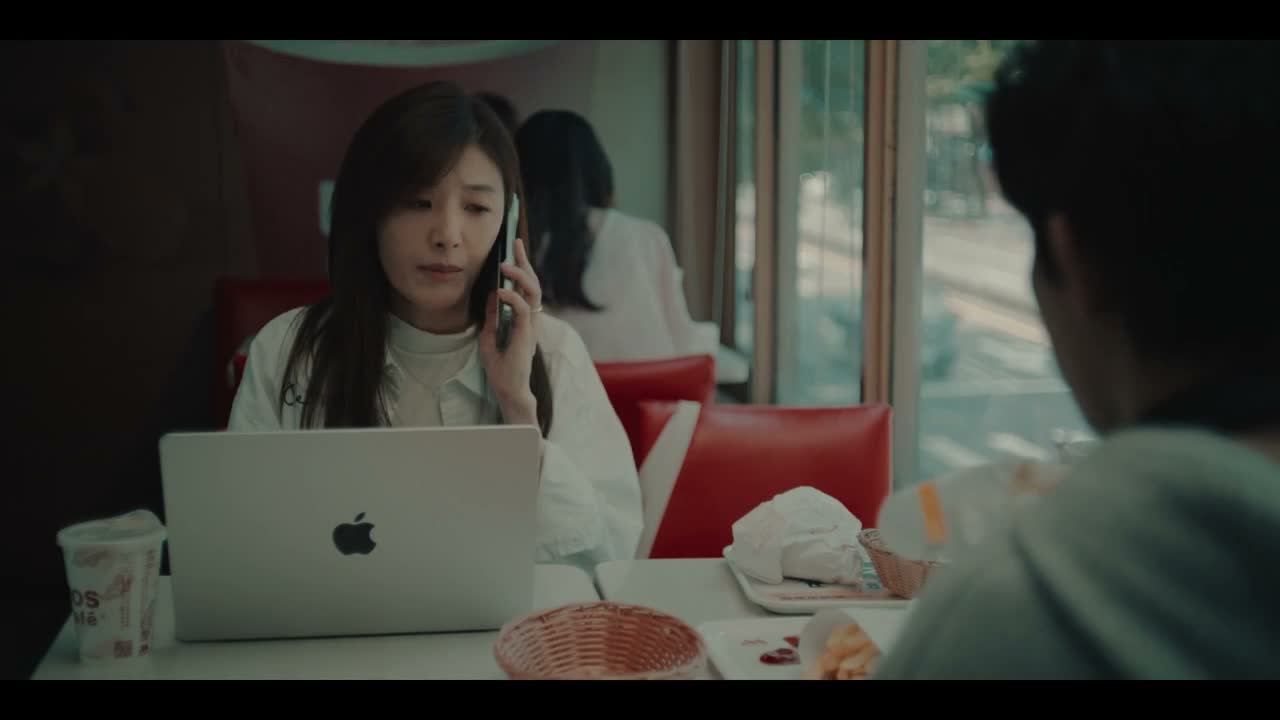拜托你不要再跟周奕凯说 我跟他爸怎么样了