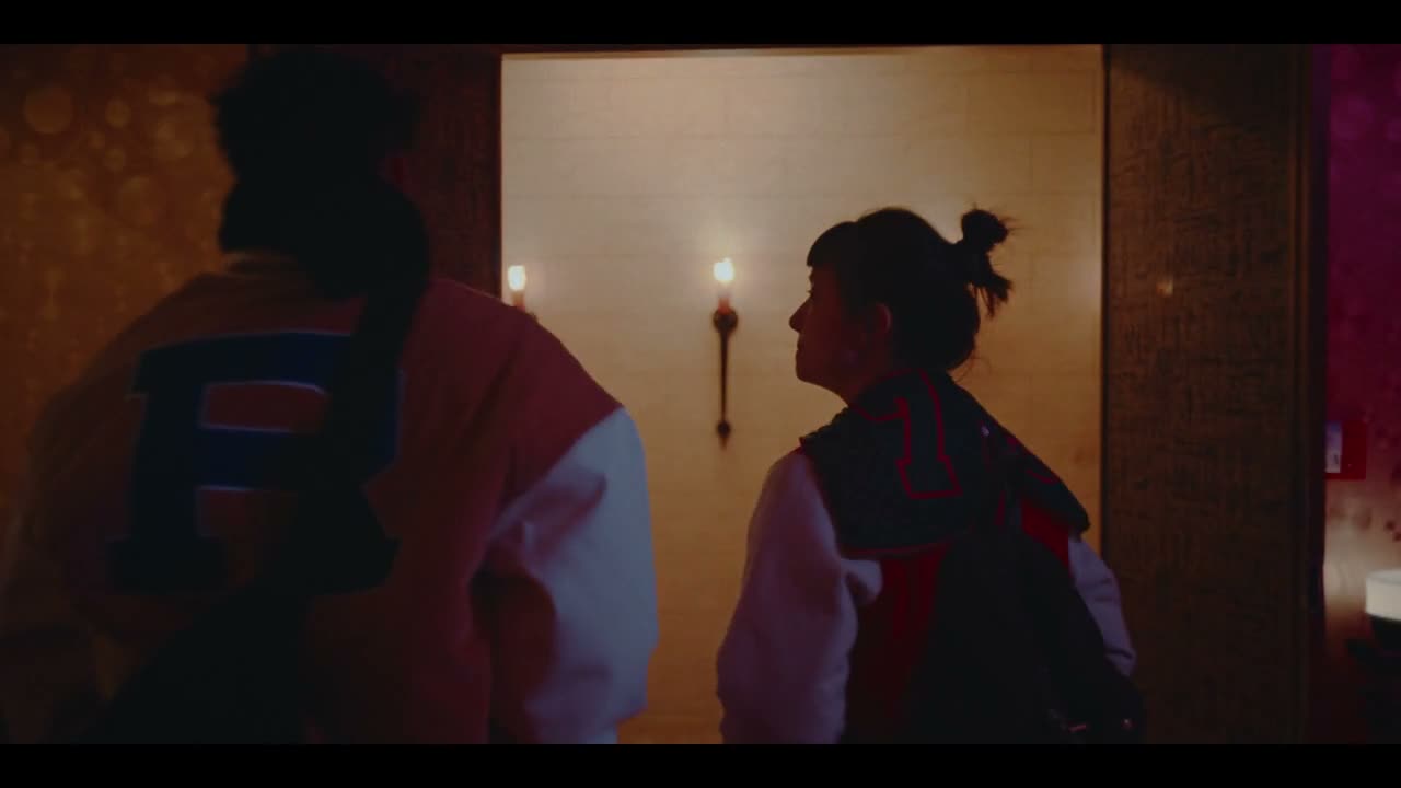 好像在这个女生面前有点放不太开