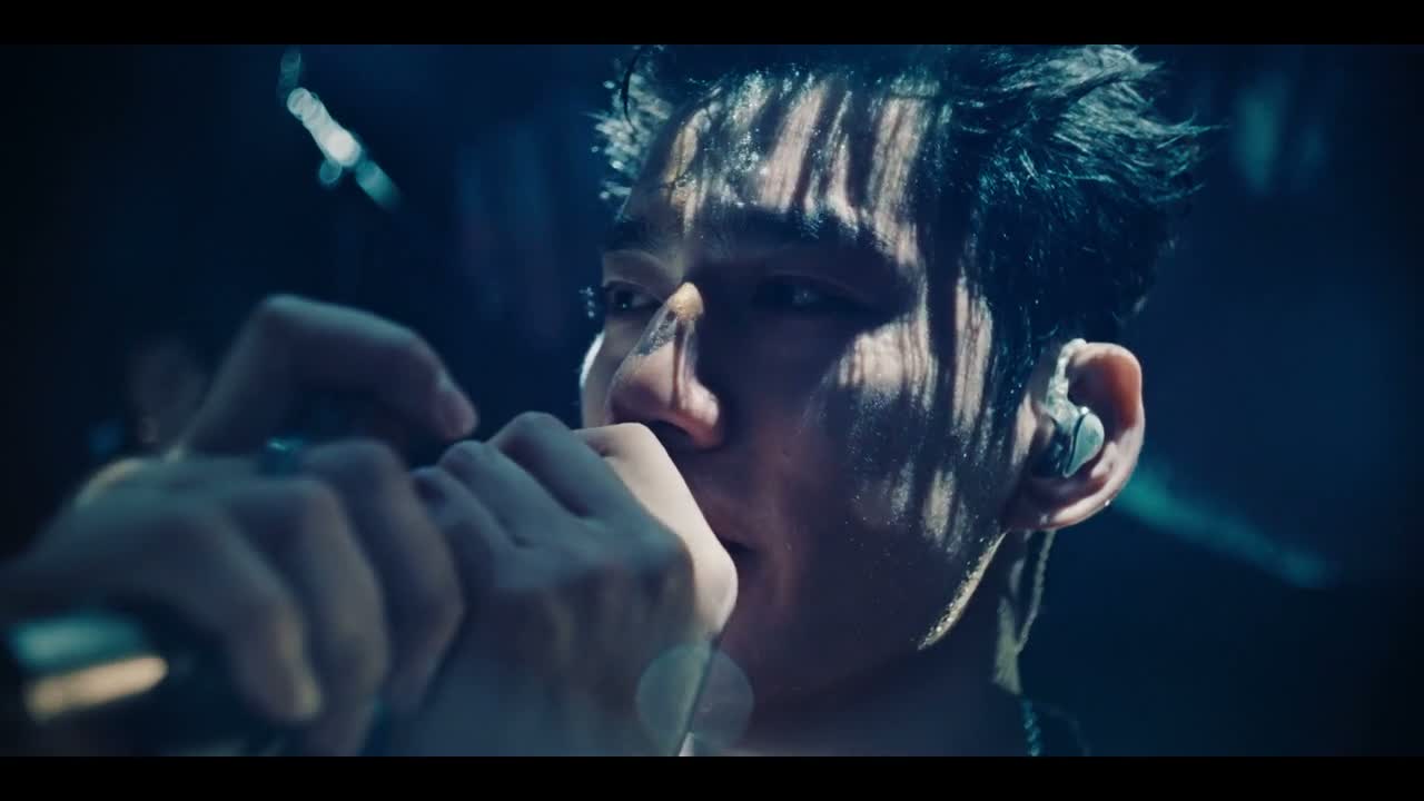每当你坠落…