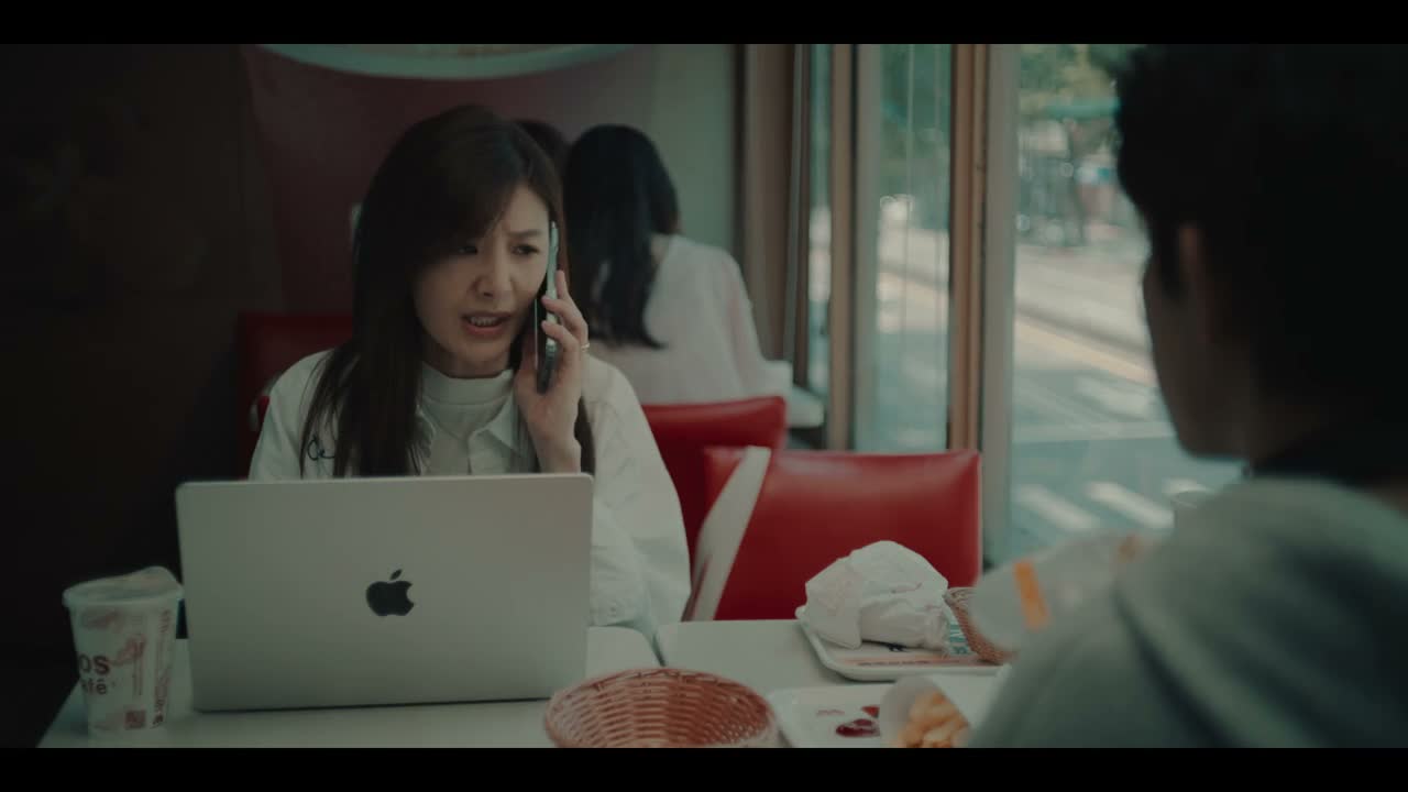 你没有资格 你听到没有?