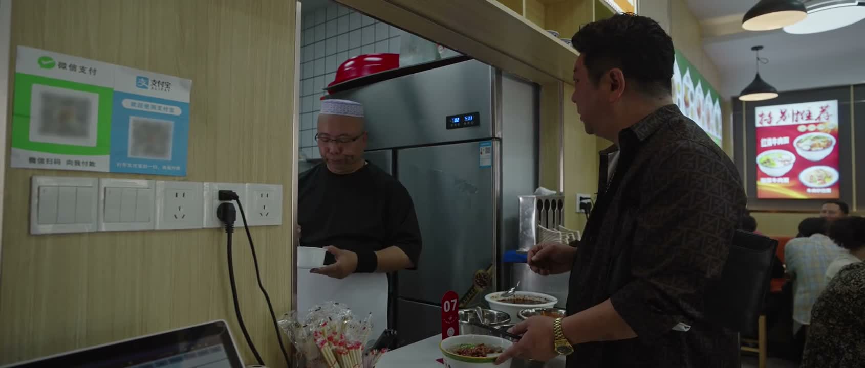吃点花生米跟要命似的