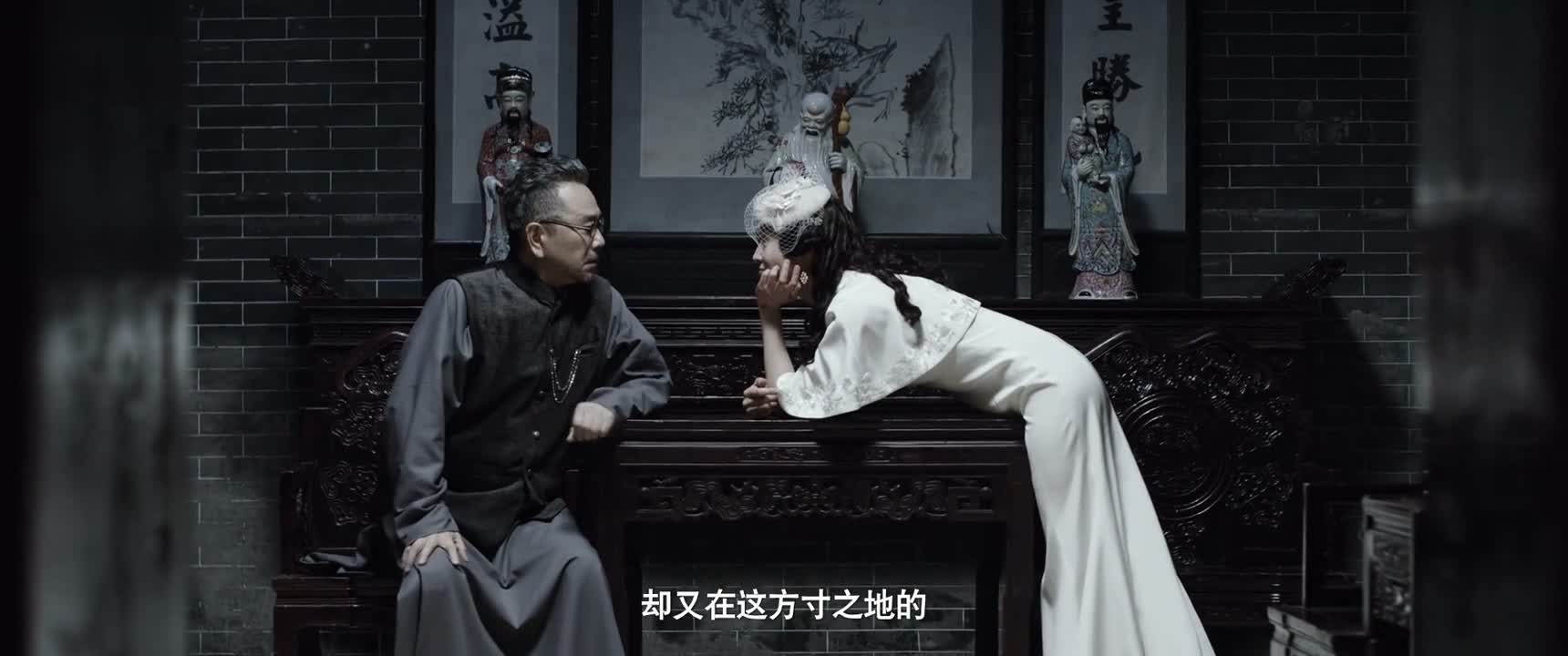 却又在这方寸之地的