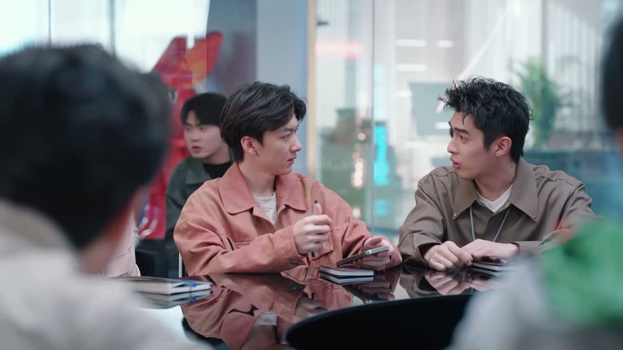 这蓝衣服 推个链接呗 不是哥们儿