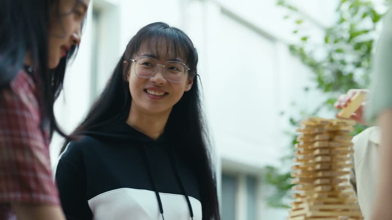 讲真 你男朋友蛮帅的哦