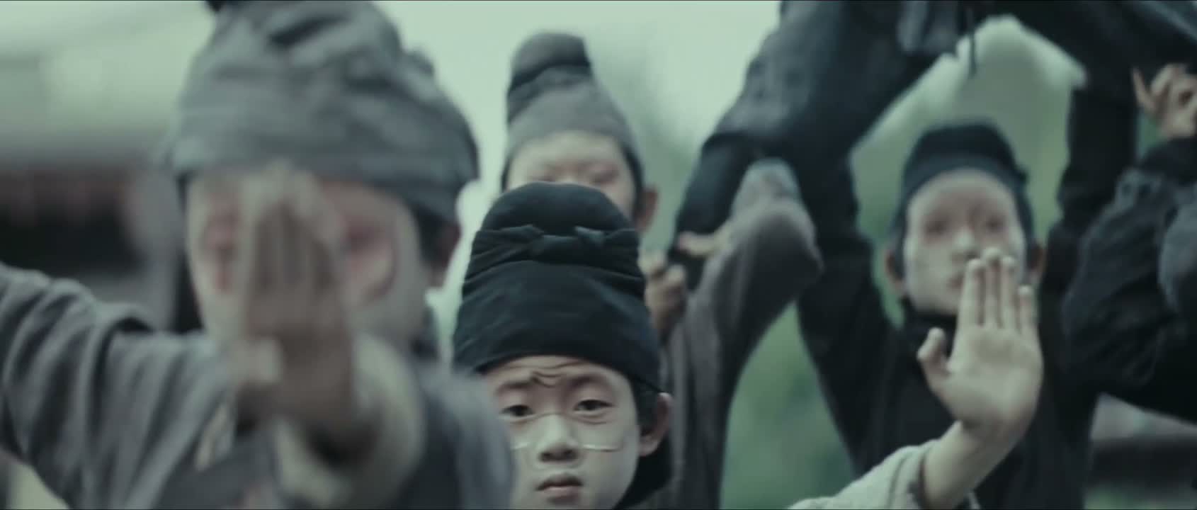 这些孩子跟云旗的年龄相仿
