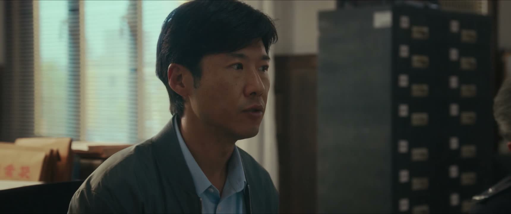 敢入室抢劫周荣的