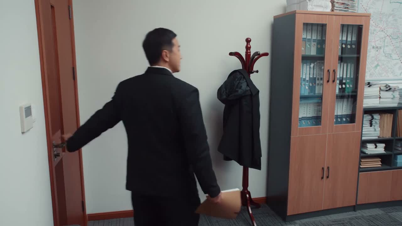草率了 草率了