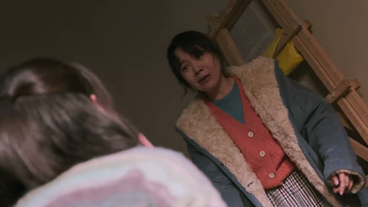 我没咋打 他自己倒下去的