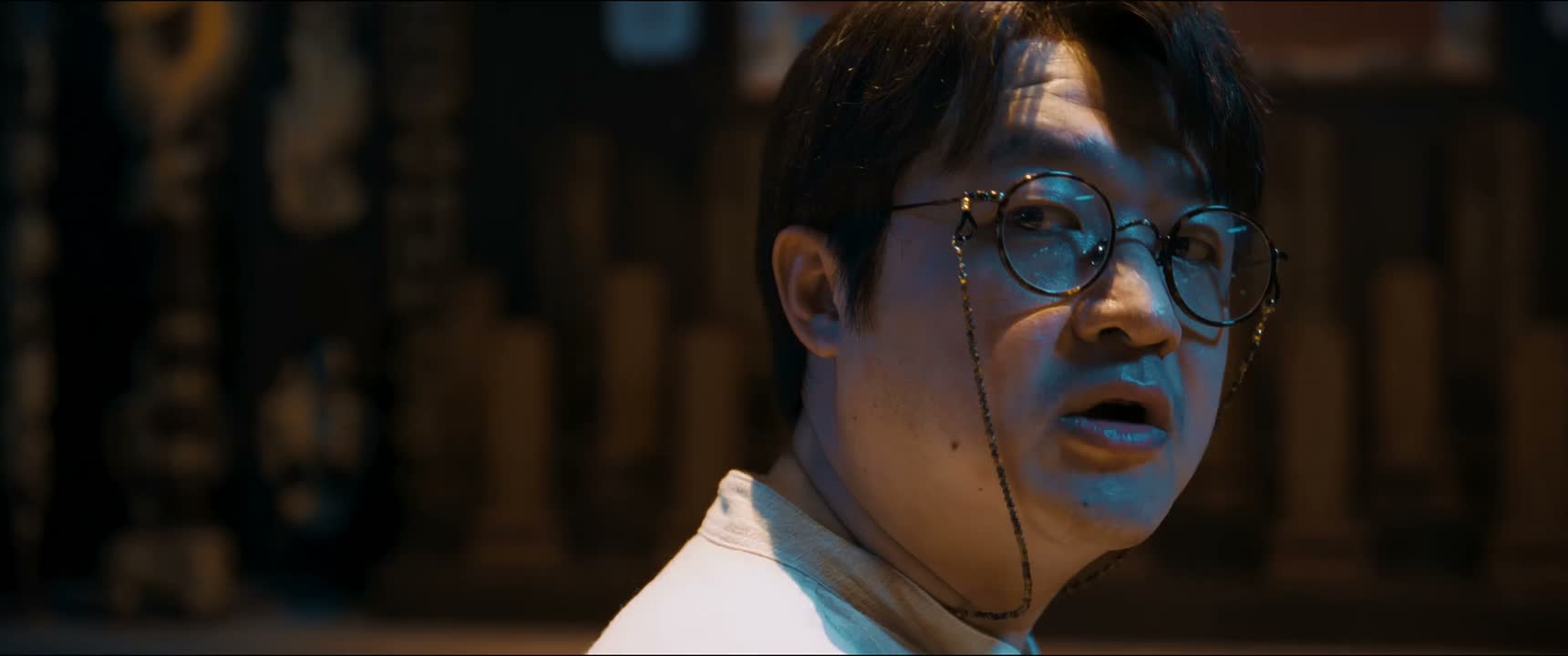找几个人 把他们俩废了