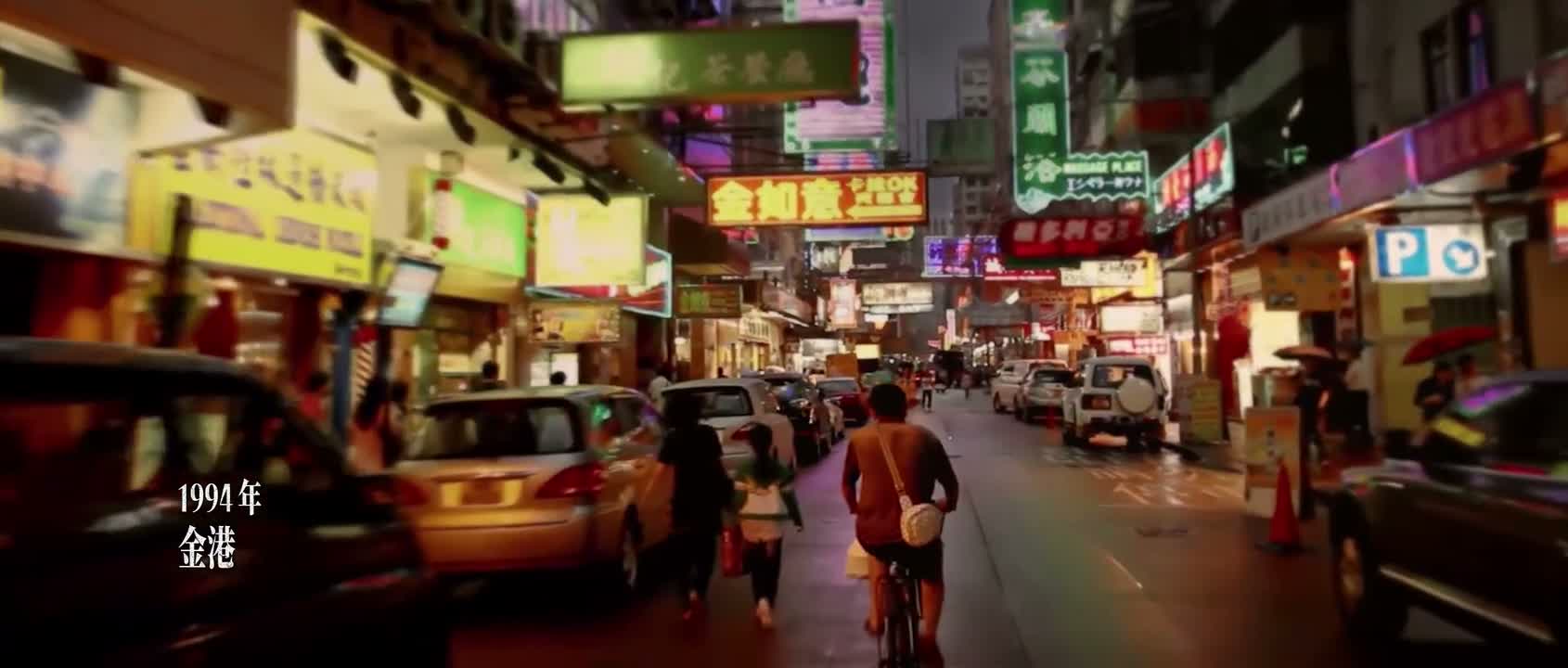 进到包房里都机灵着点