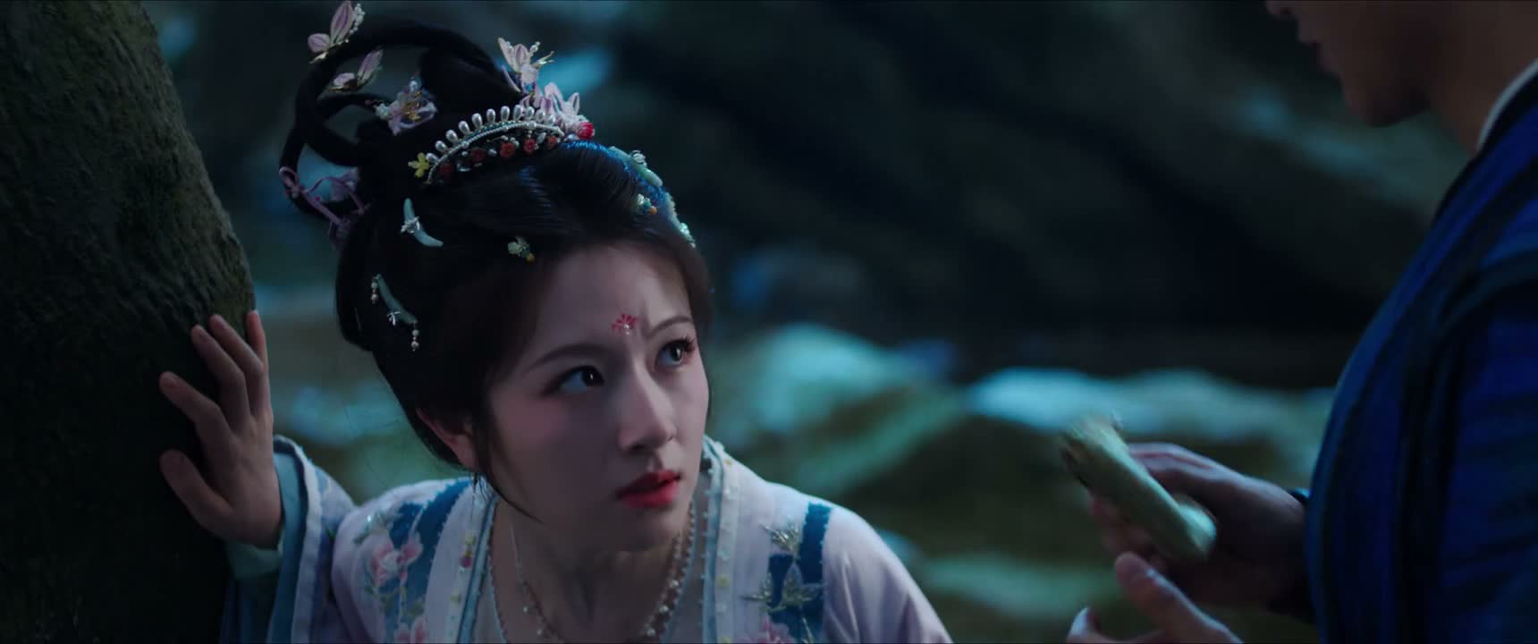 瞅这脸脏的 我帮你擦一擦呀