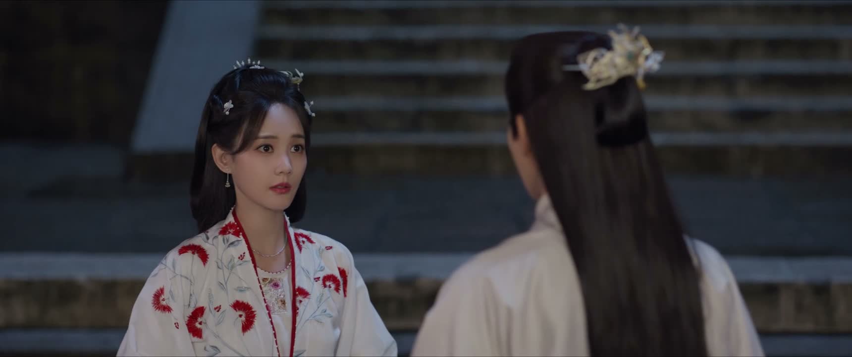 你 你怎么会在这儿啊