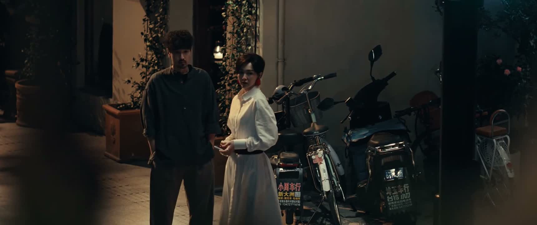 那不吃东西找个地方喝一杯