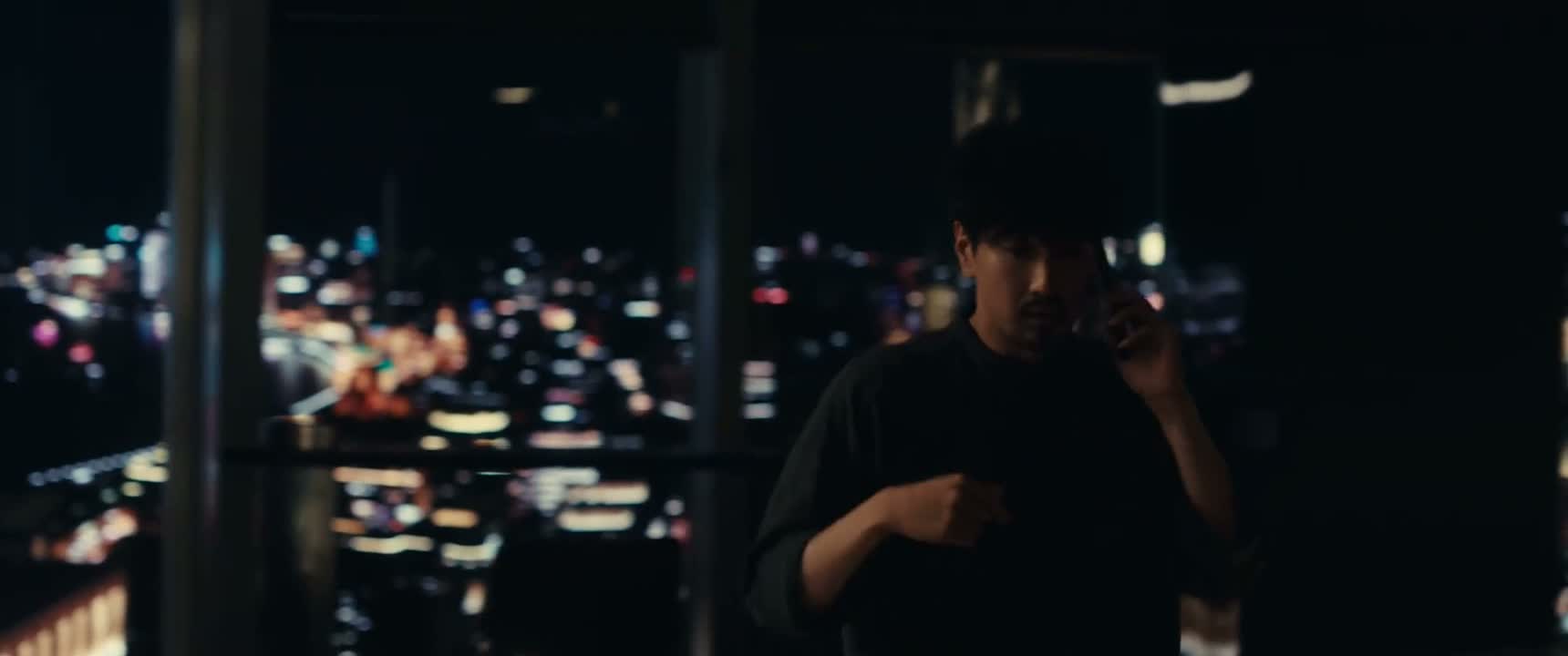 你自己偷偷下楼啊 别让你们老板知道