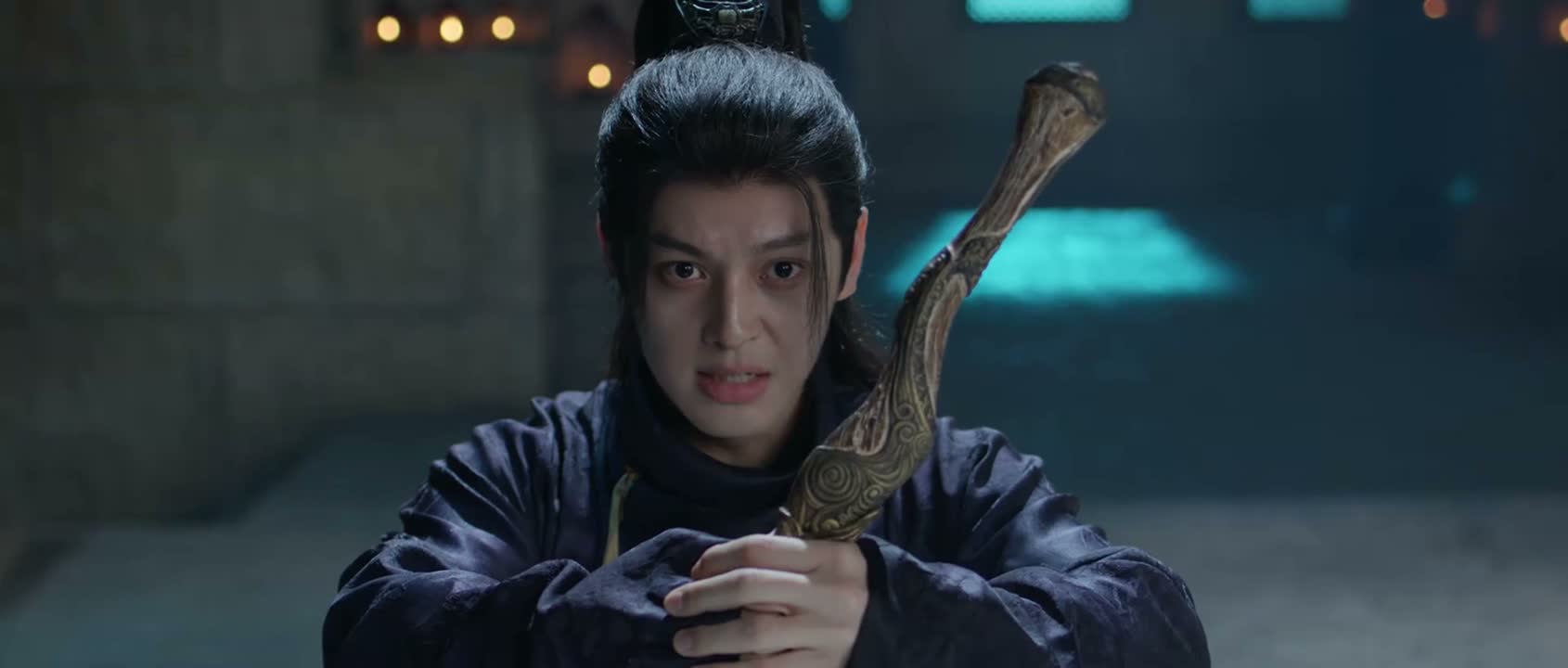 男子汉大丈夫顶天立地