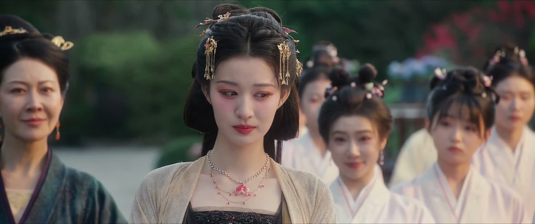 这马屁拍得也太明显了吧