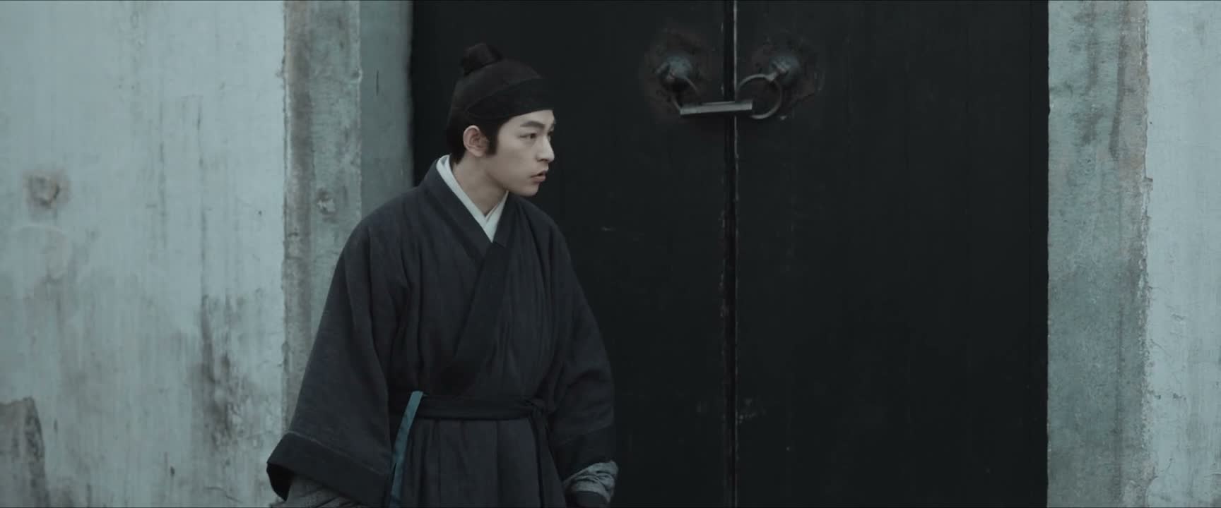 我本想进去打探一番