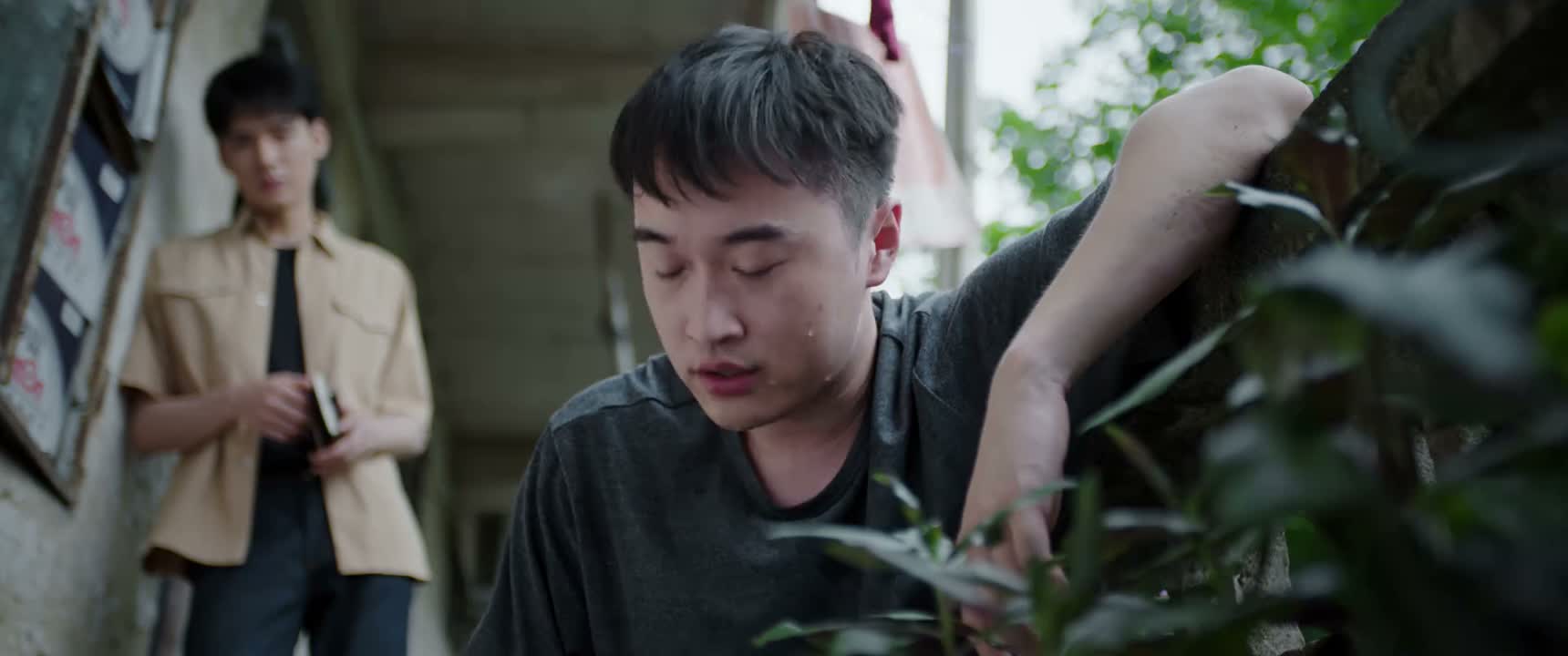 可能是撞在哪儿了吧