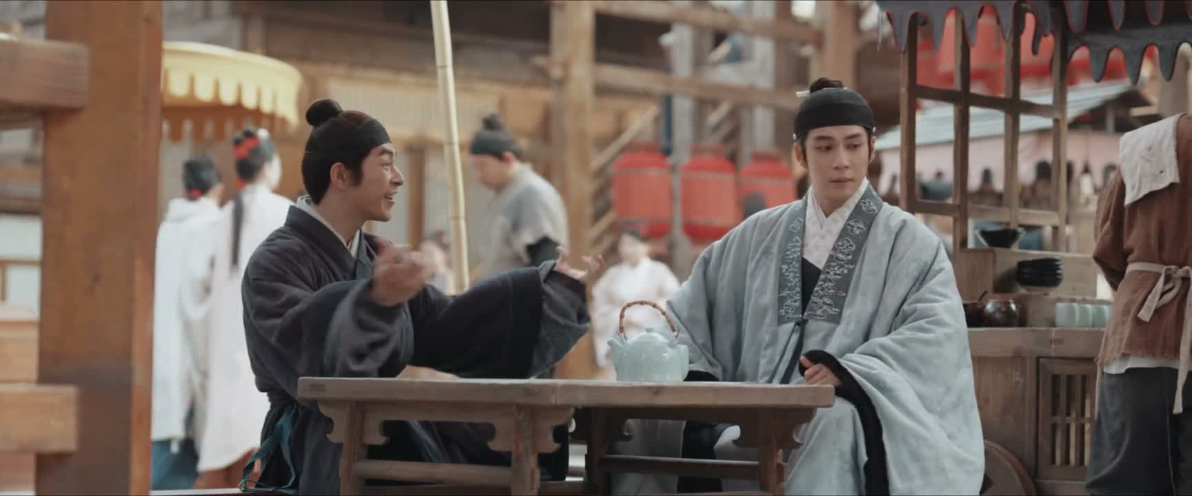 老板 再拿个杯子