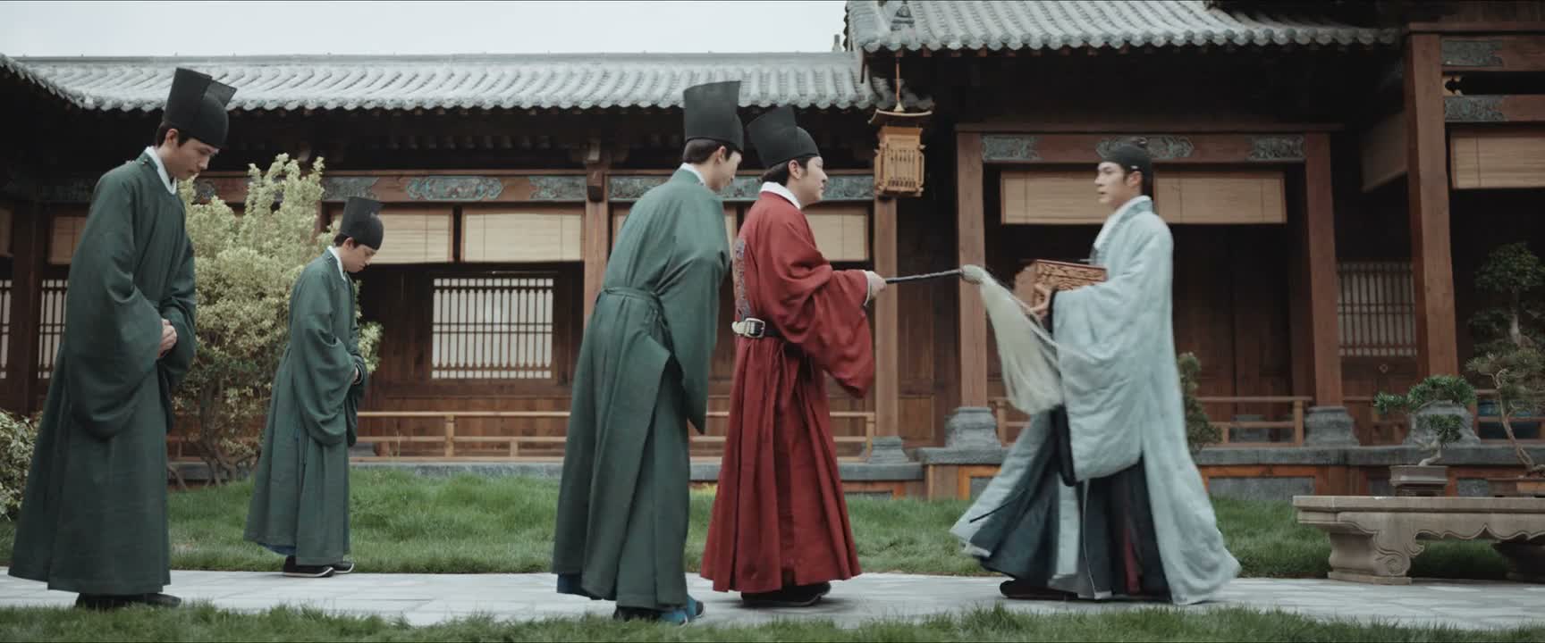 站住 你干什么的