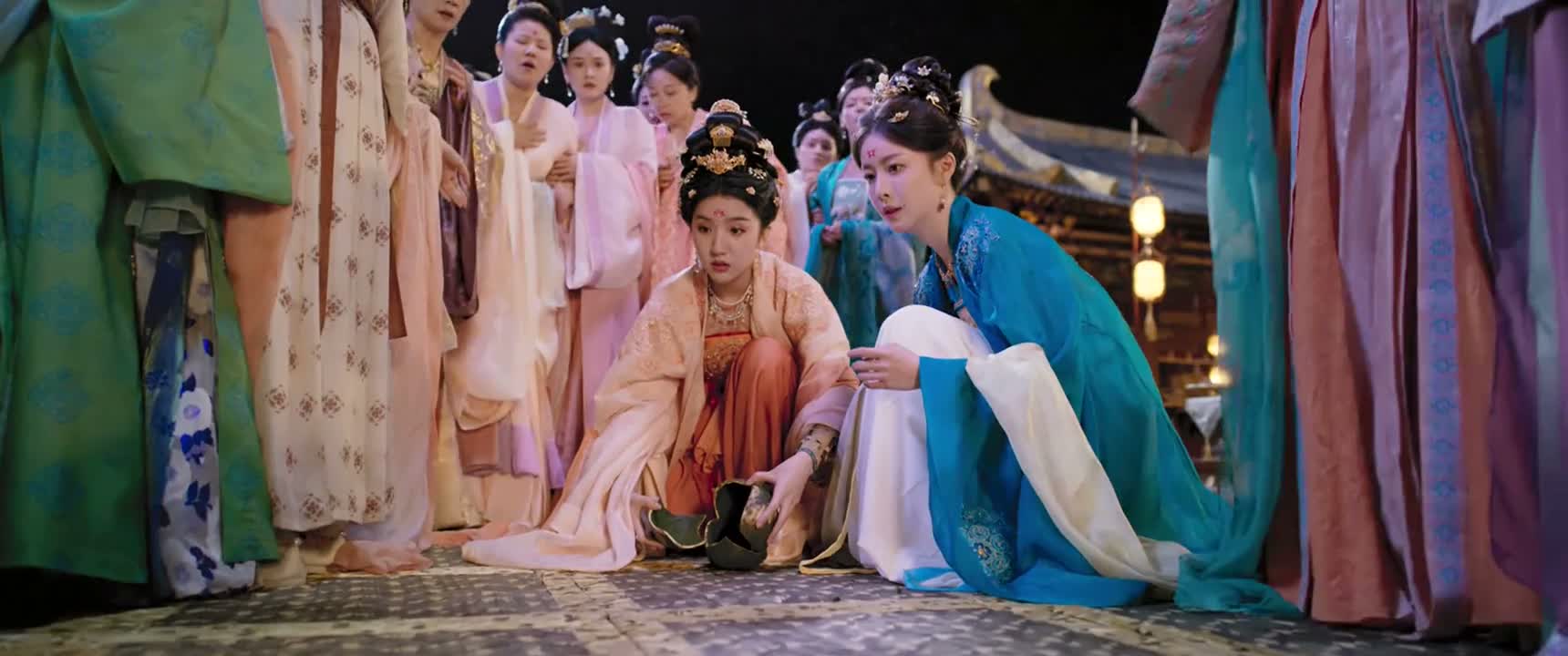 你是说这芙蓉池里