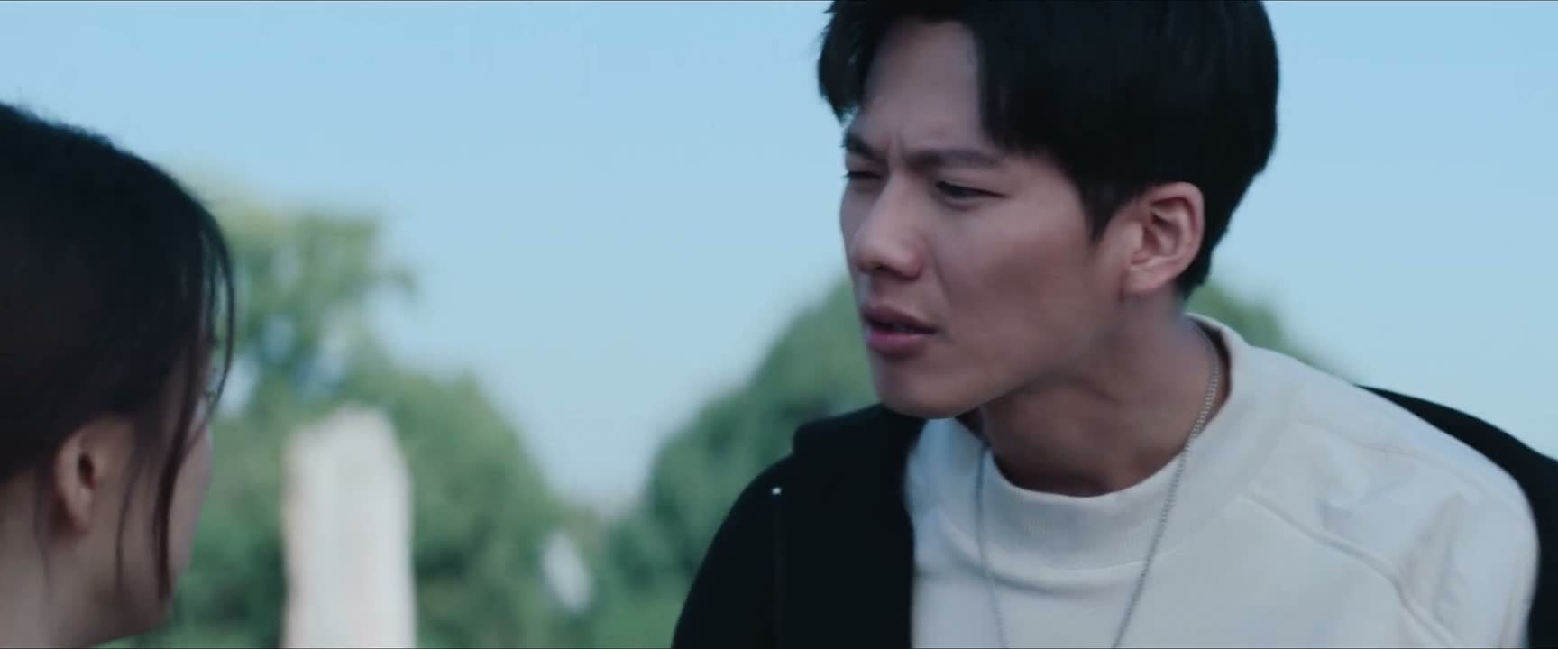 到底凭什么 觉得你配得上我啊