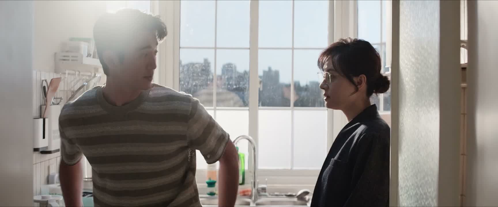 在冰箱吧 对 我来拿 没关系