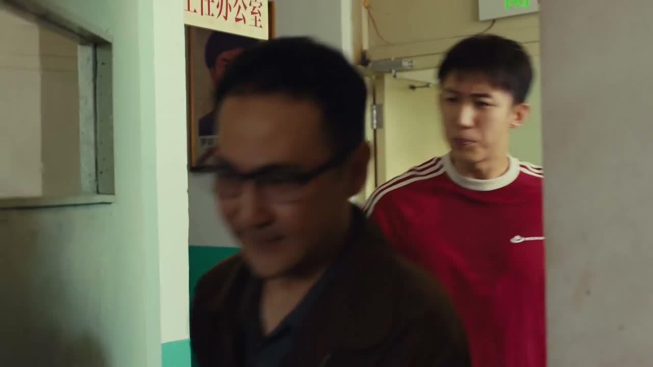 不是 凭什么不能给报名啊