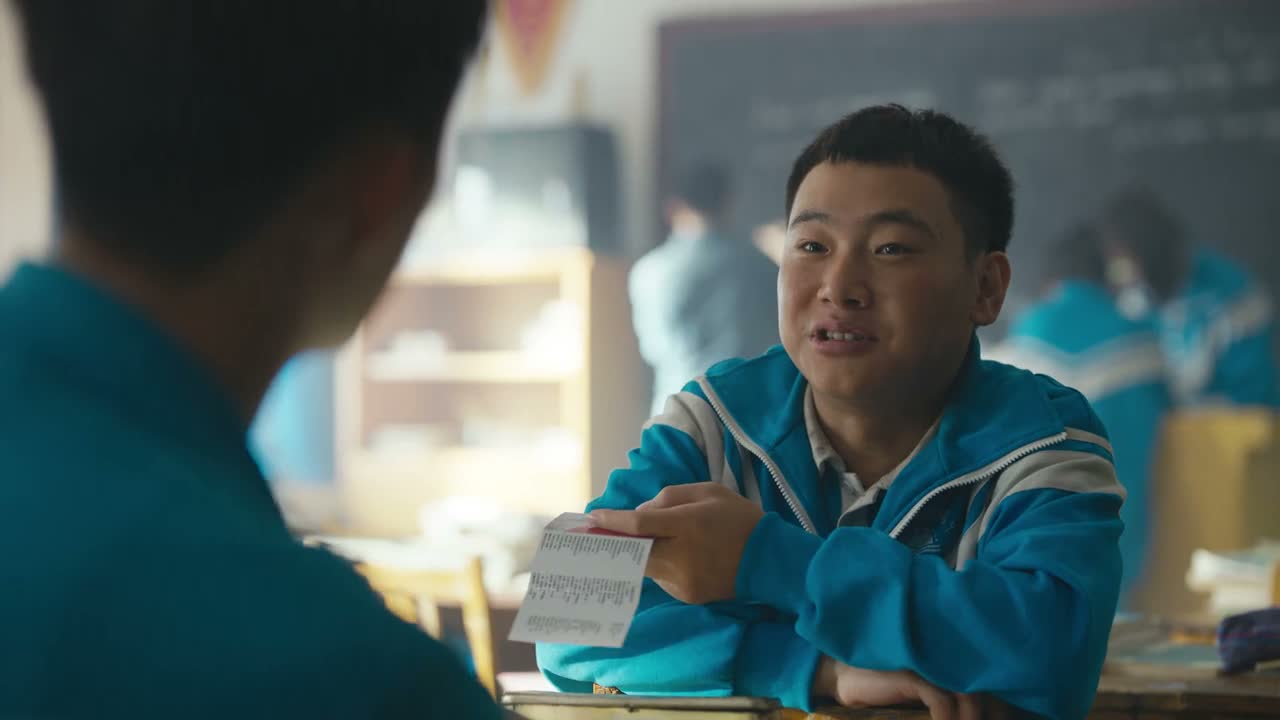她就轻而易举地原谅我了