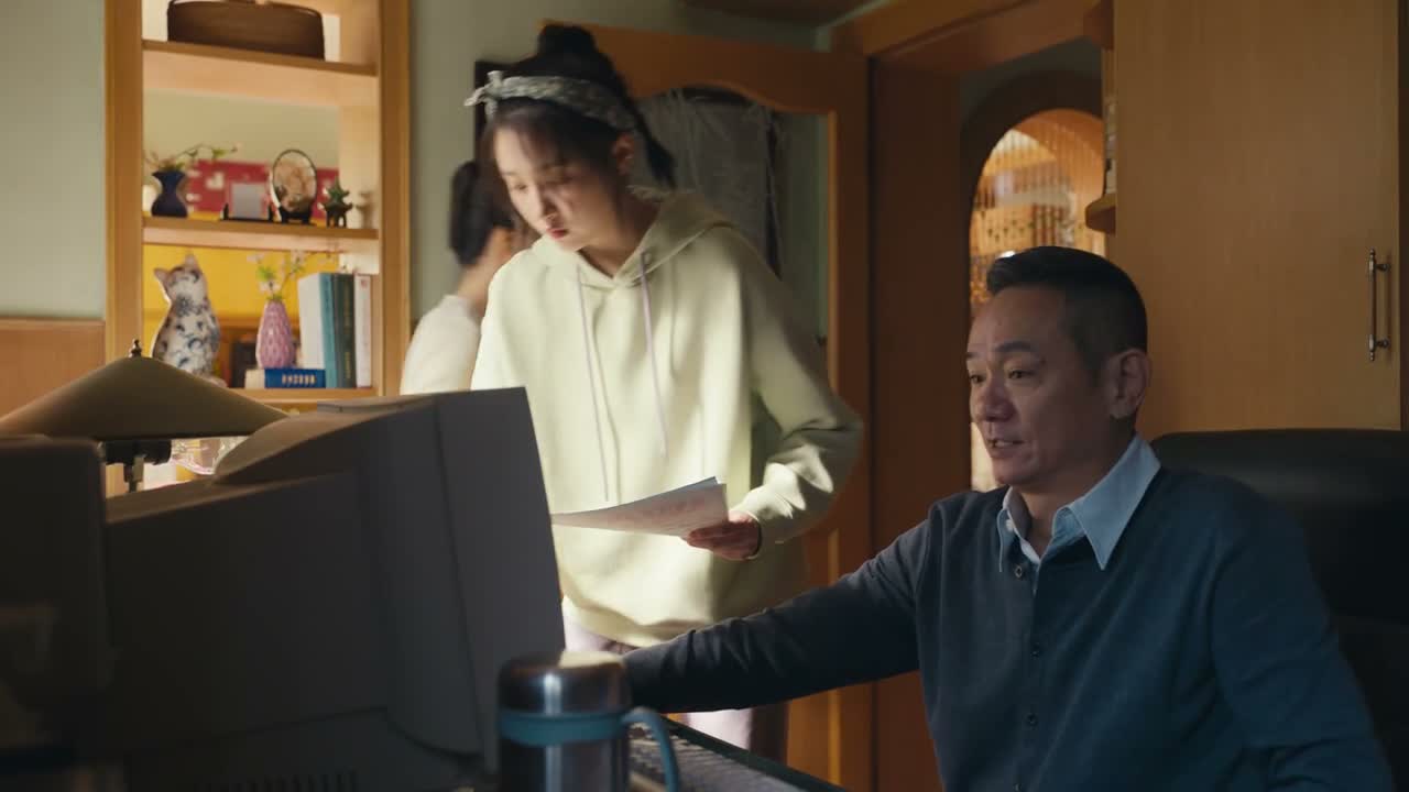 这侯主任都不敢声张
