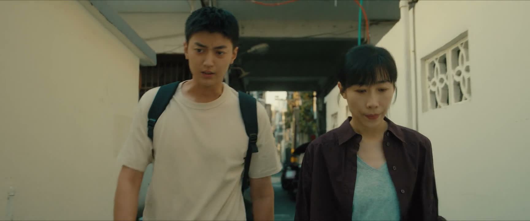 他俩不是才刚离婚吗