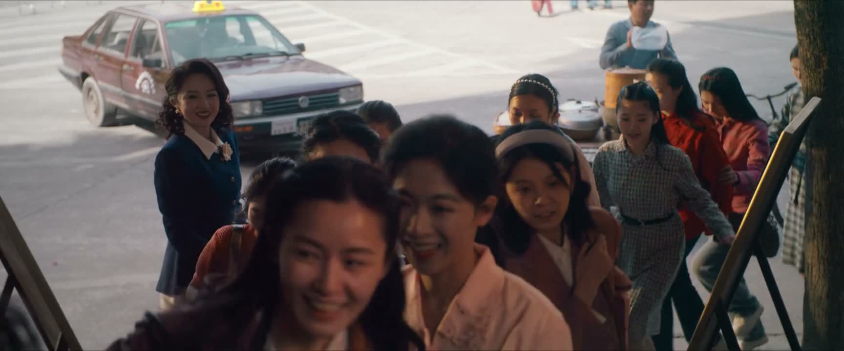 包子 包子 小心脚下啊