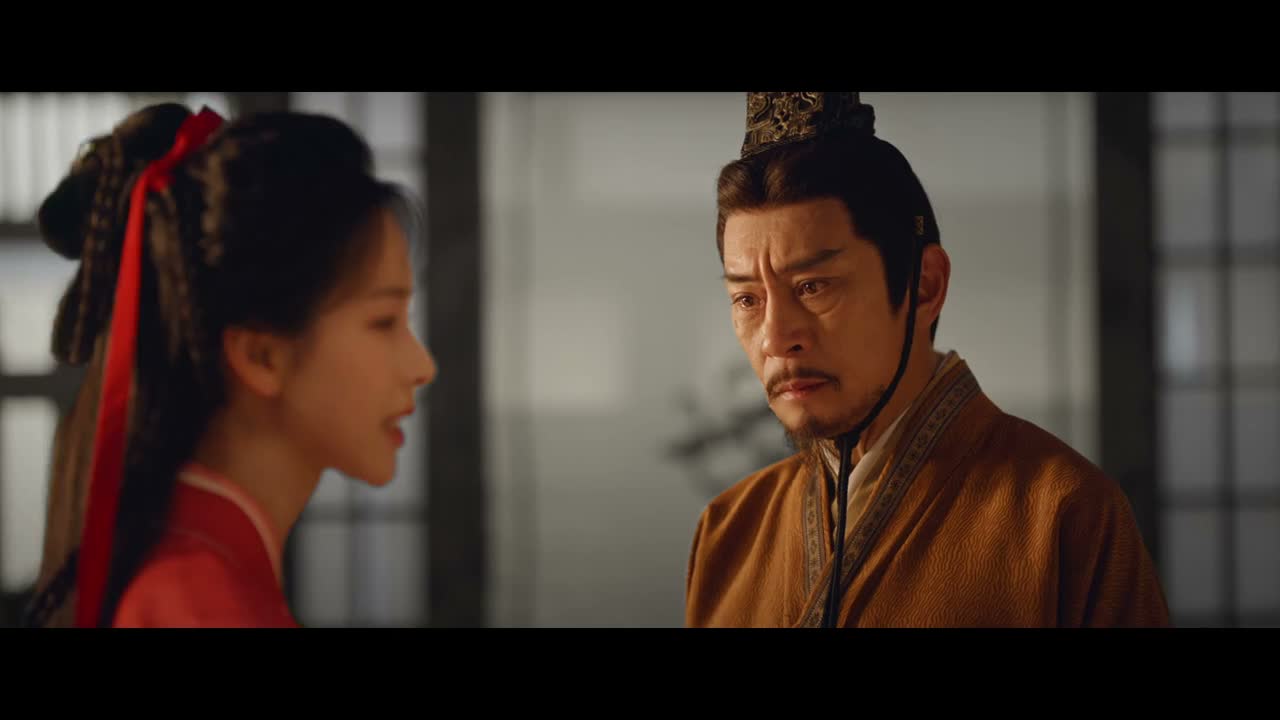 她绝不会像你这般自大