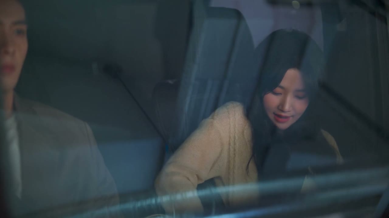 懒得打车回去了 今晚就住你这儿吧
