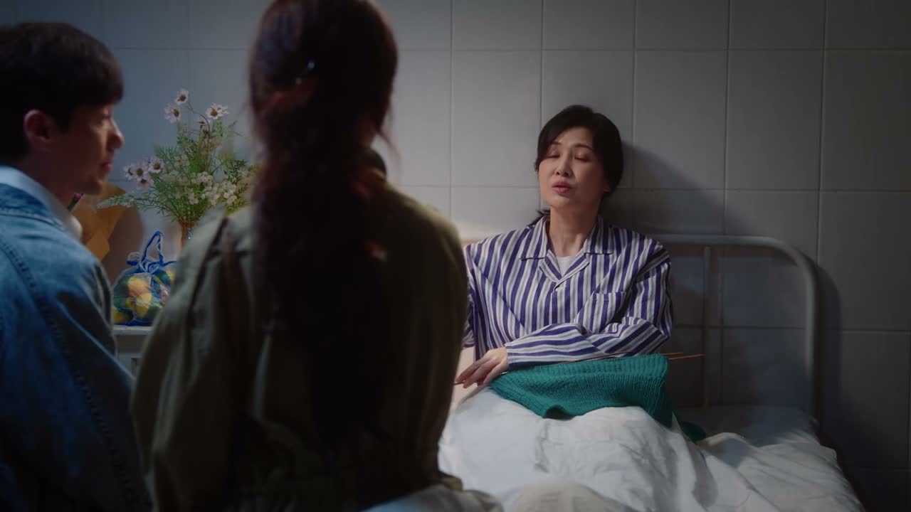 那你就带他去老街