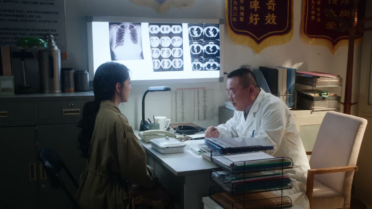 现在只能够保守治疗