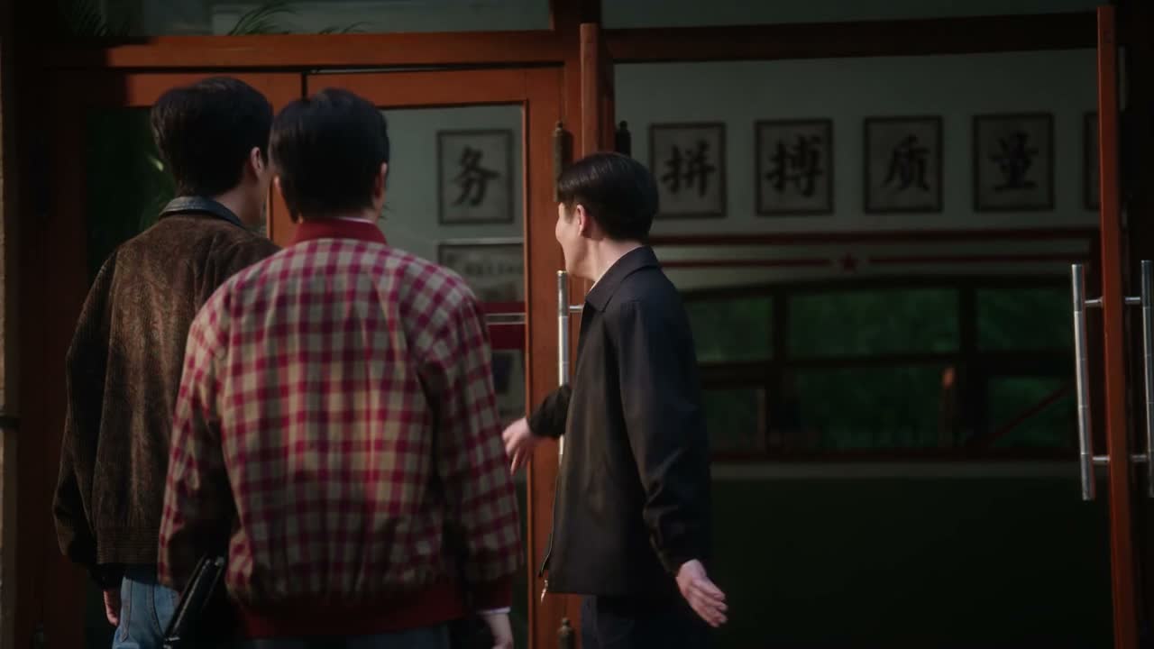 这工人不都齐了吗