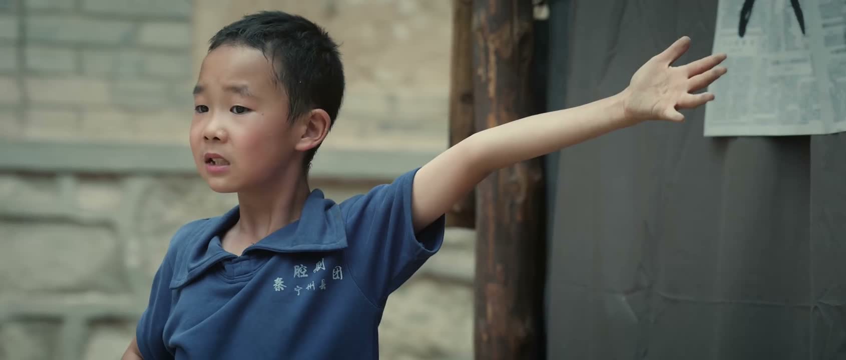 这就是个捣蛋锤锤 没眼色的