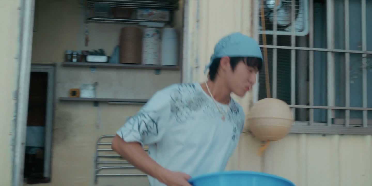 所以他不记得有亲过你这件事喔