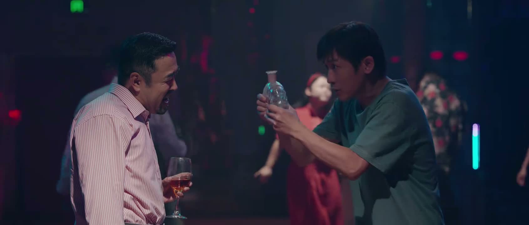 我用这个敬您了